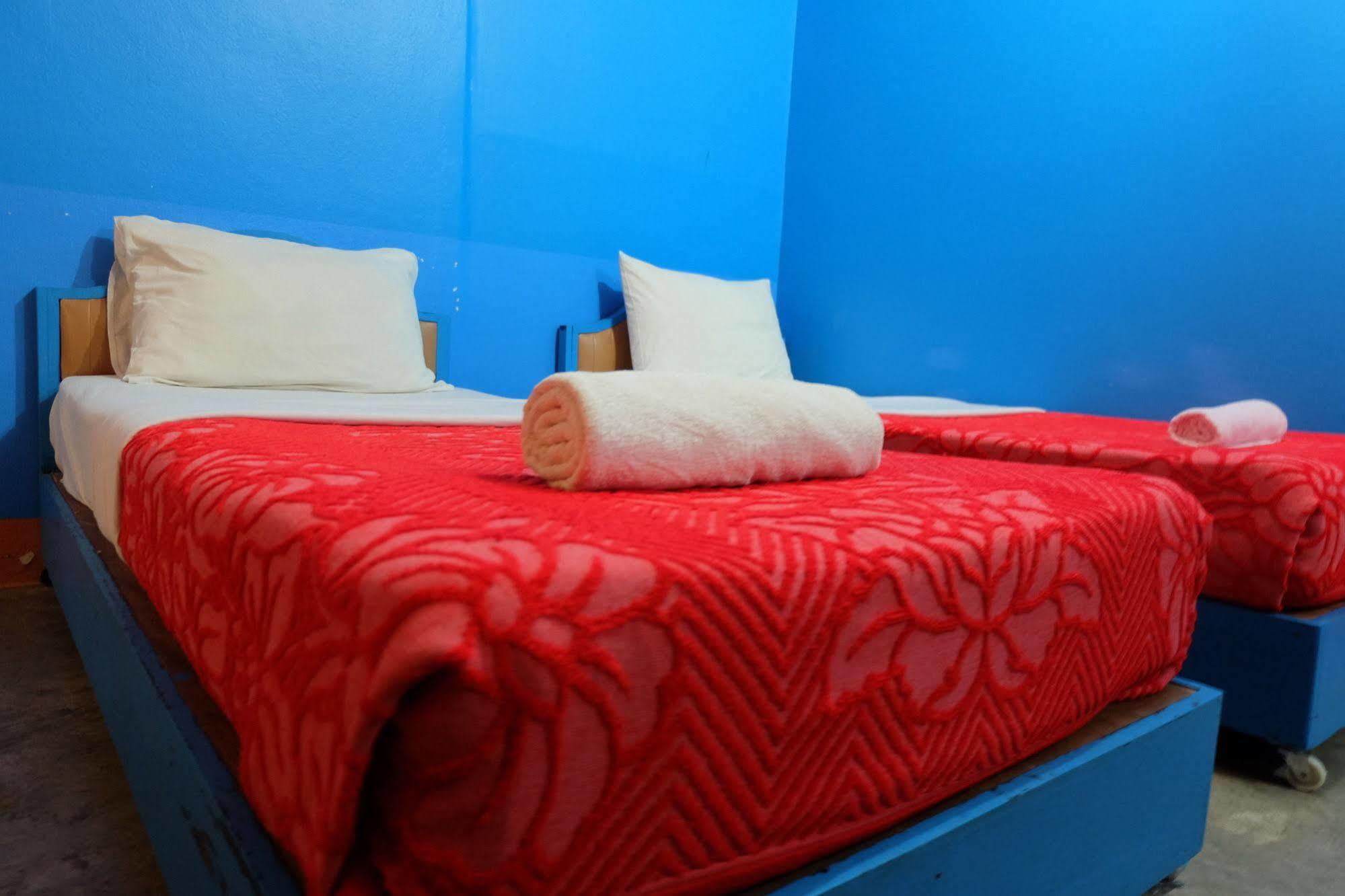 B&B House & Hostel Krabi Bagian luar foto